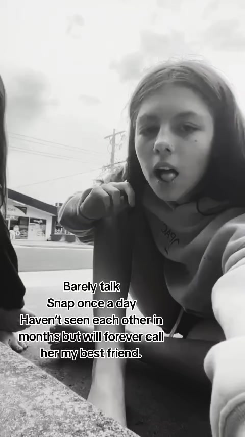 @Ellaa