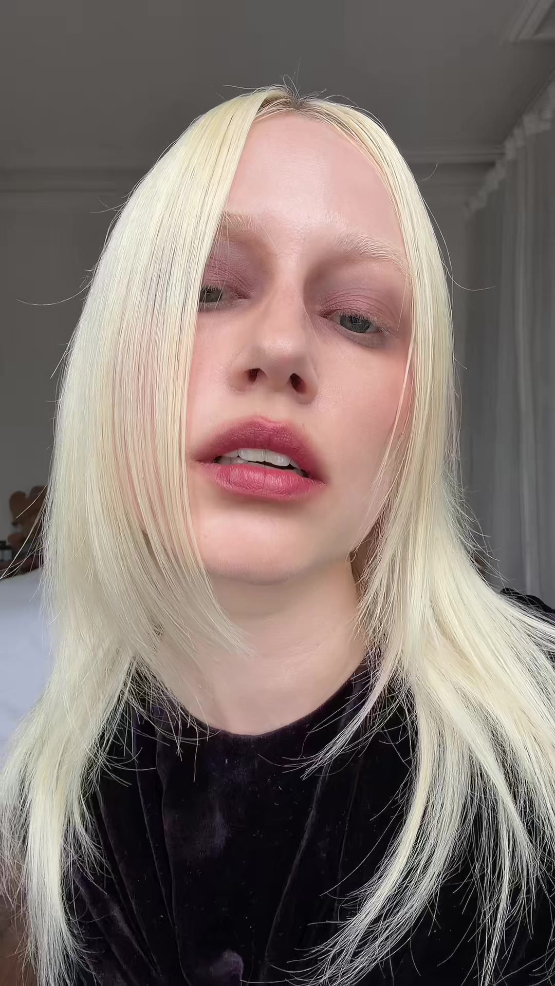 @laravioletta_