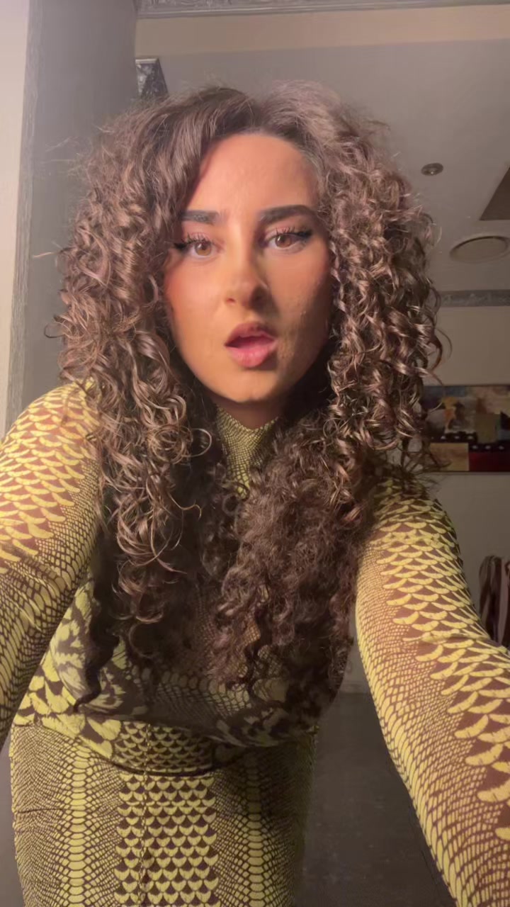@Juliana Demirel