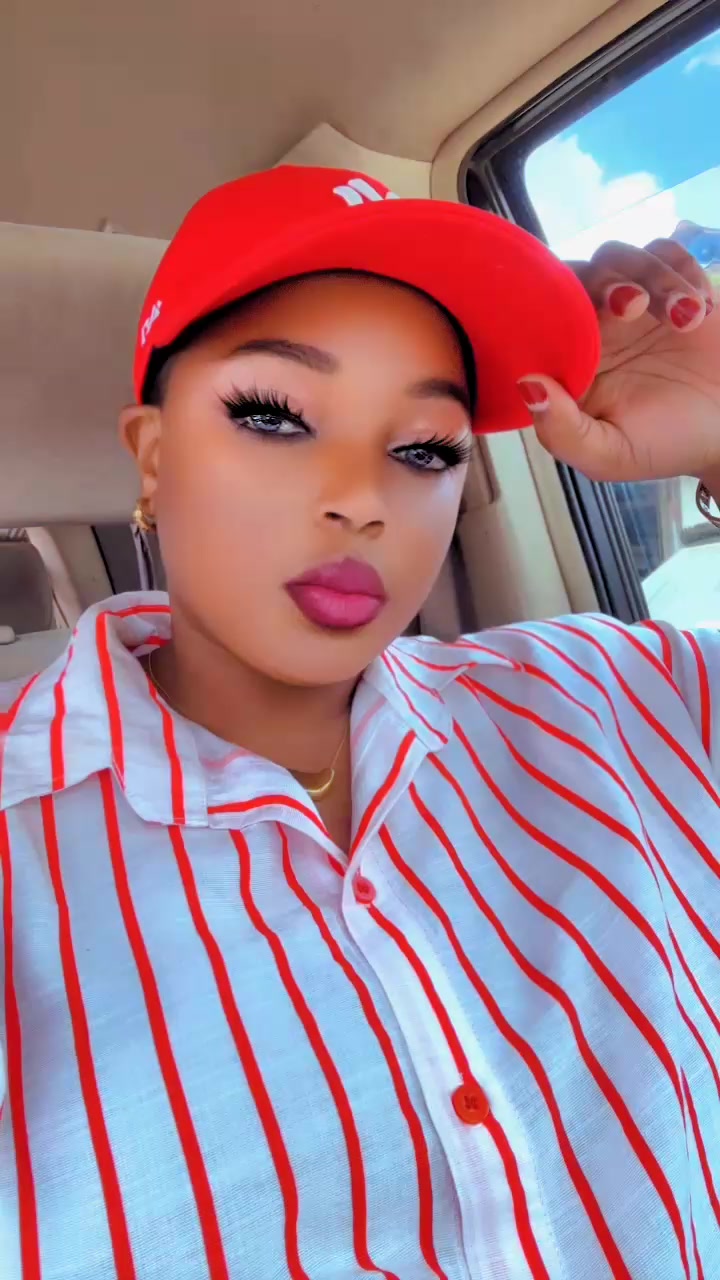 @Khadija 🦋❤️