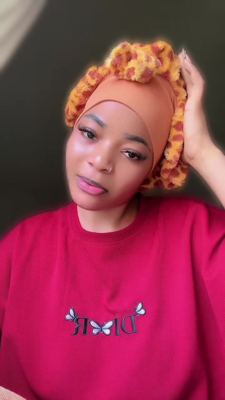 @lalionnenoir🖤♌️🦁🦅