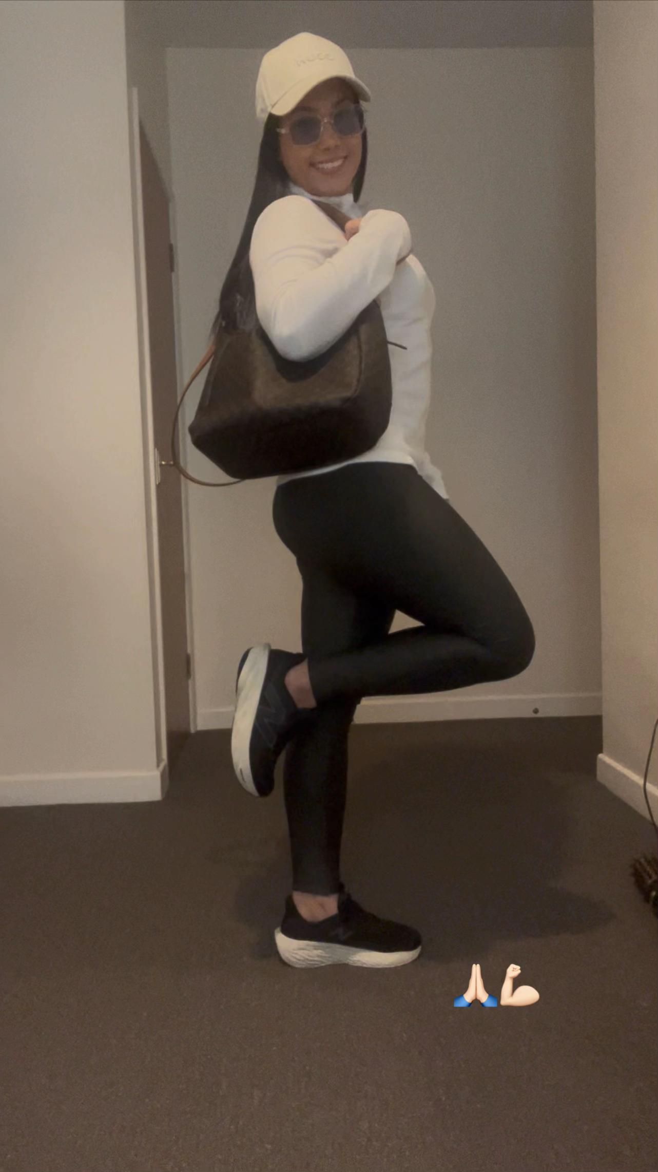 @Maria_@