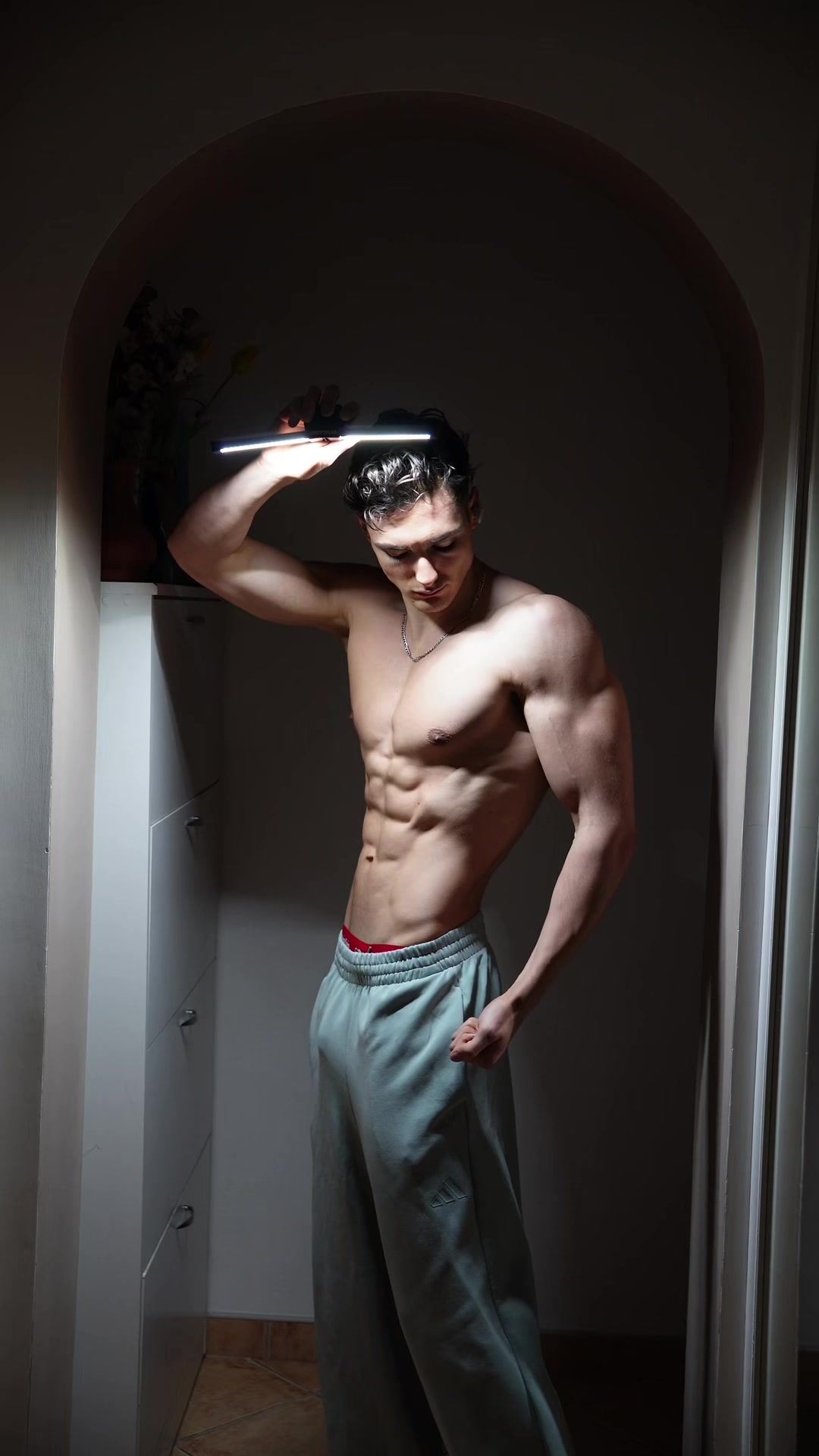 @Levilovesgym