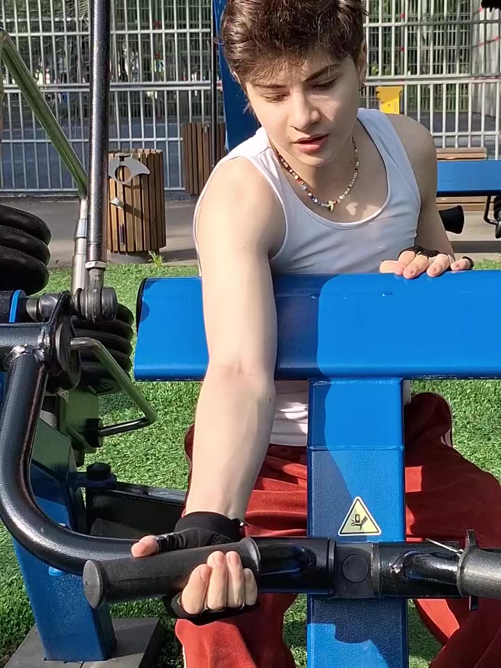 @model _ egor _ schwarlis
