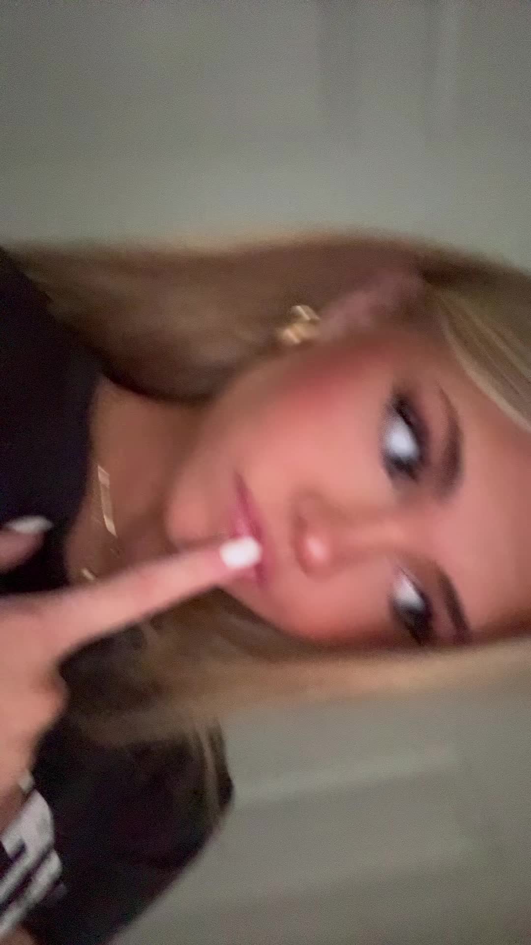 @Avaaa