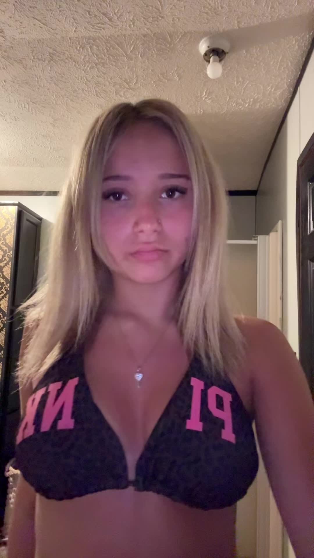 @⃟