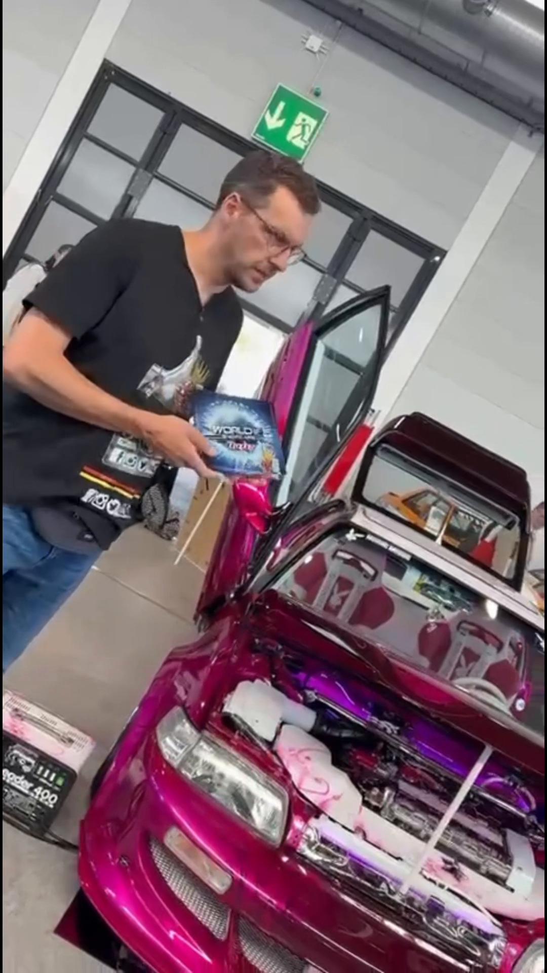 @WorldofShowcars