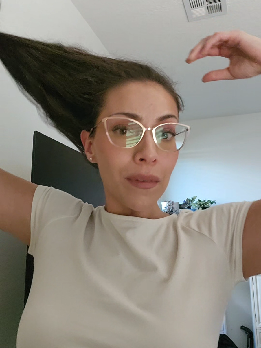 @Feliz