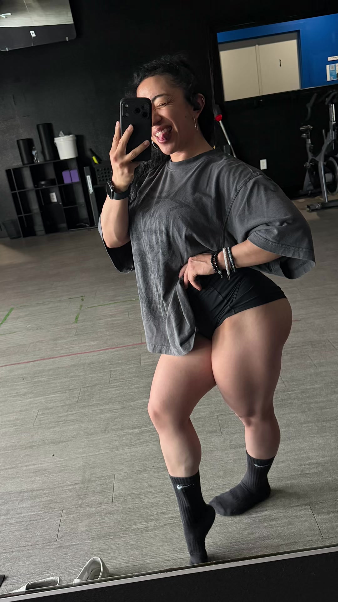 @Dee