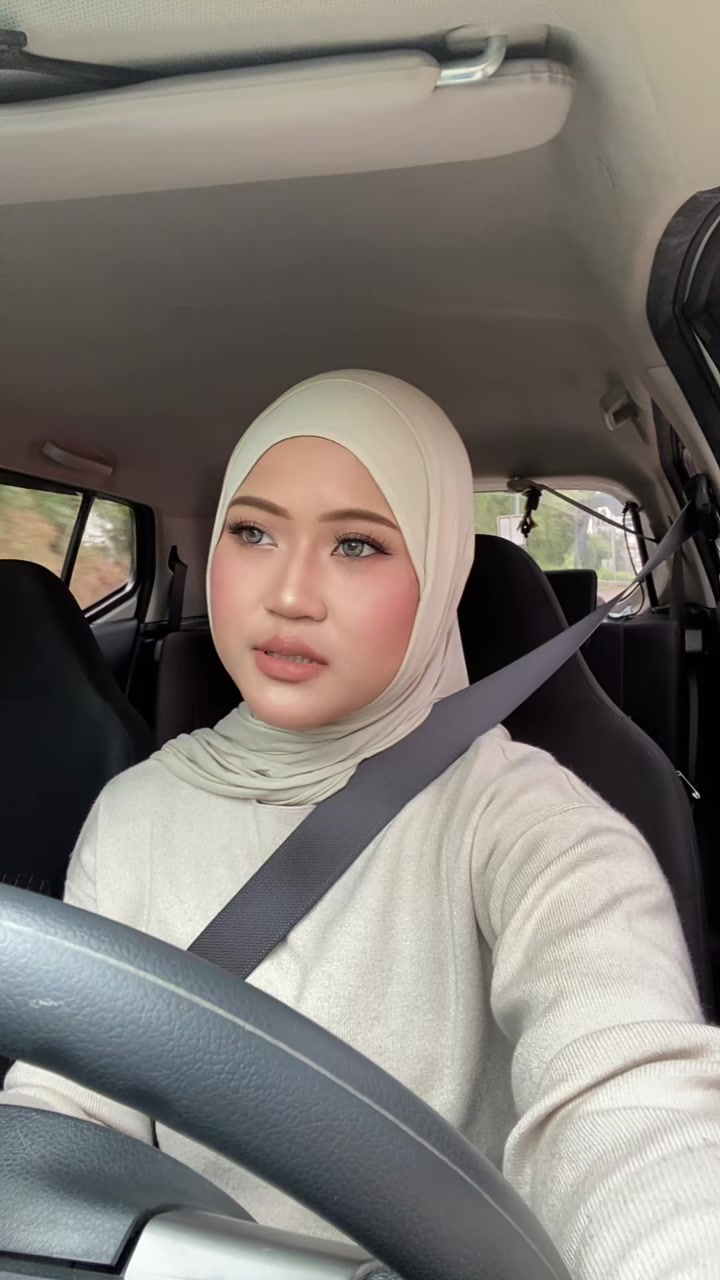 @cindyadiraa
