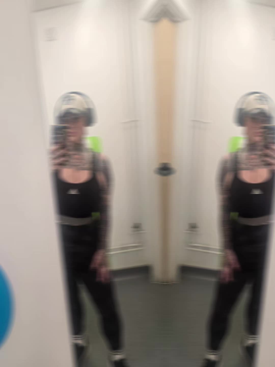 @𝔅𝔞𝔟𝔶𝔊𝔦𝔯𝔩𝔊𝔬𝔱𝔥𝔦𝔠𝔠