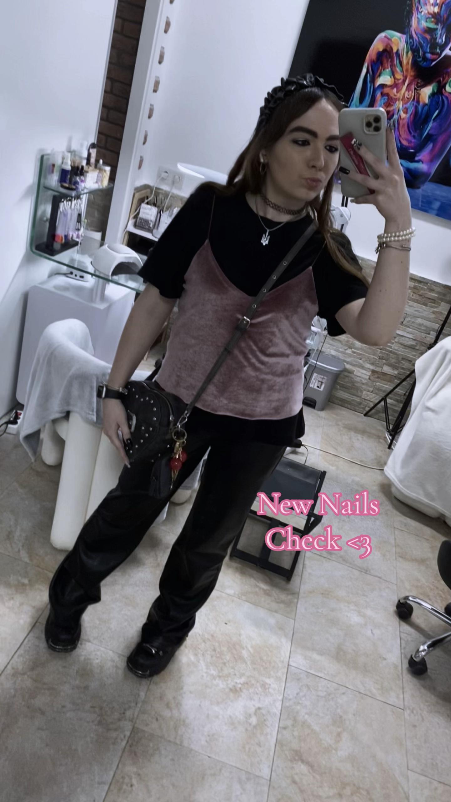 @Nicol Mills