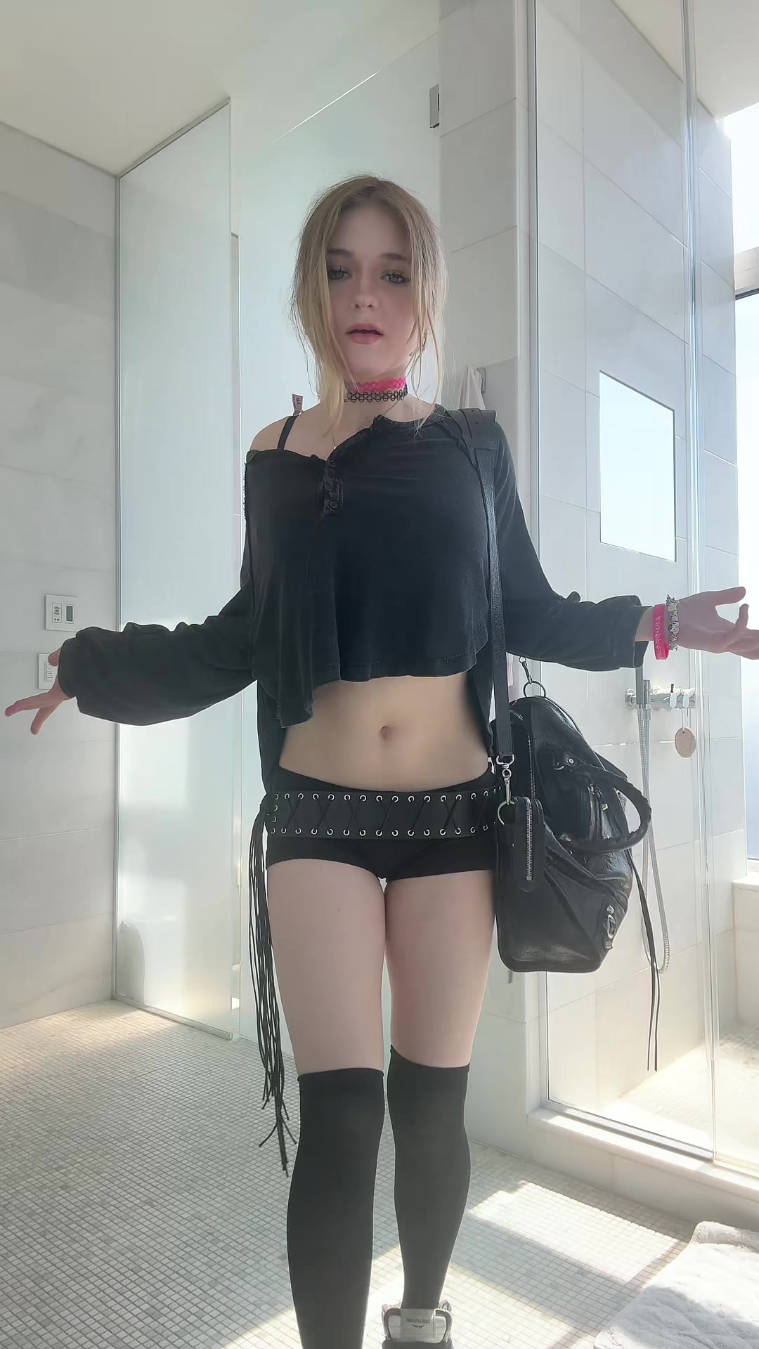 @elladaveyyyy