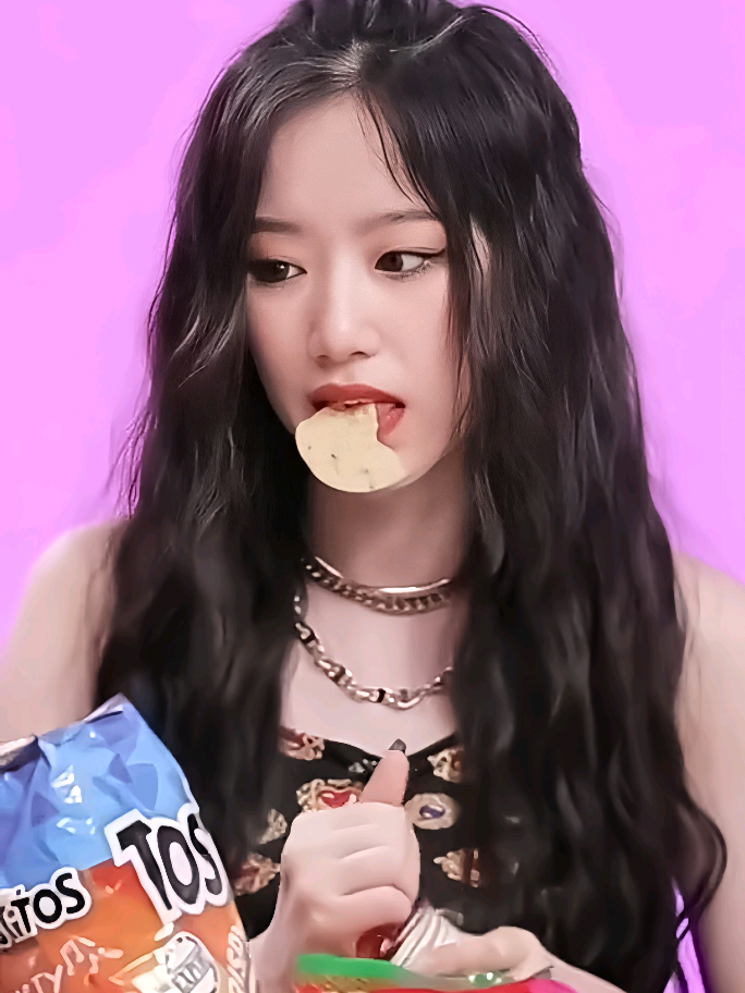 @۫ ִ ઇ к&alpha;͜͜͡h!🪐𔘓̫ ੭ꠥ