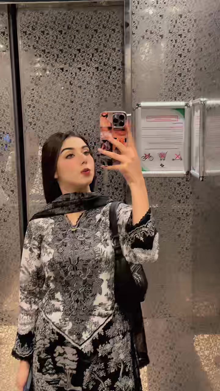 @Uroojkhan