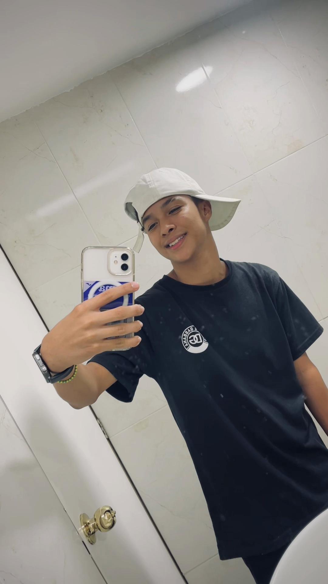 @&deg;&deg;The boy 🐼
