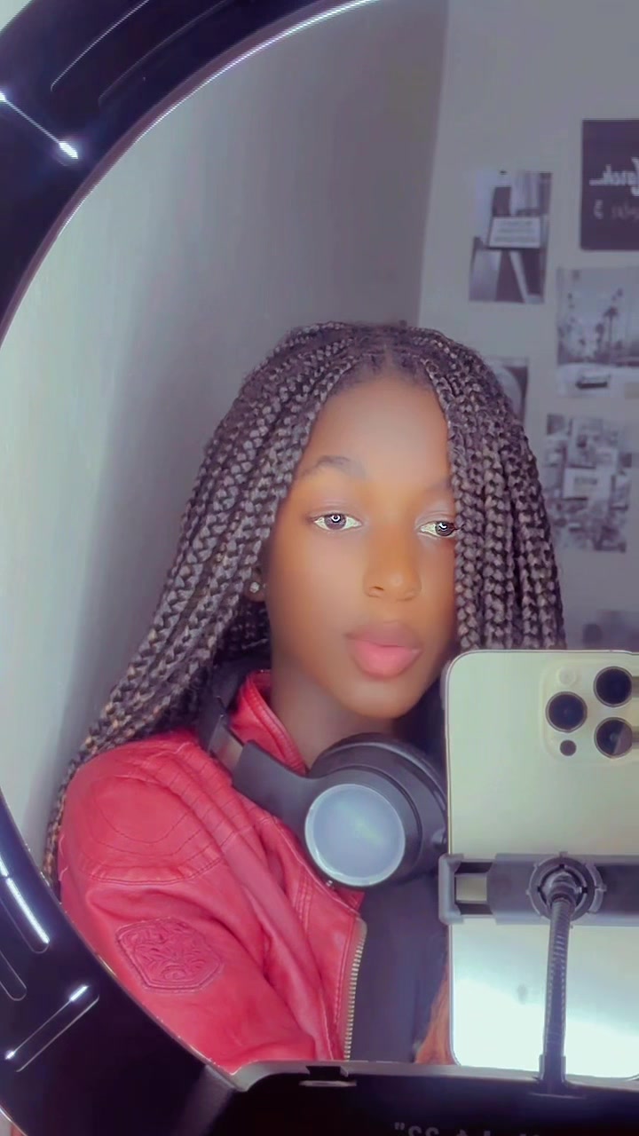@🕊️Shyra💙🦋
