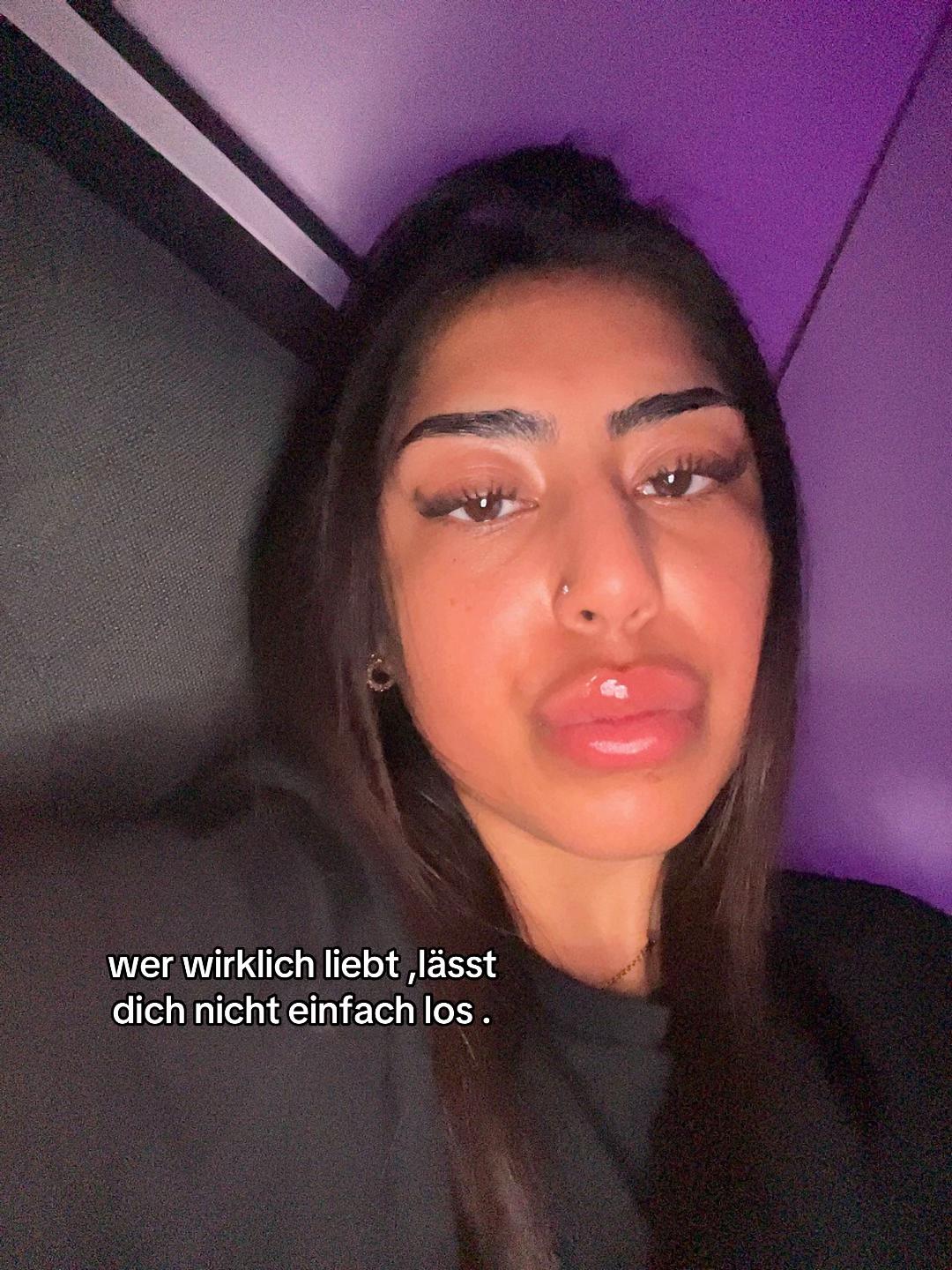 @🎭