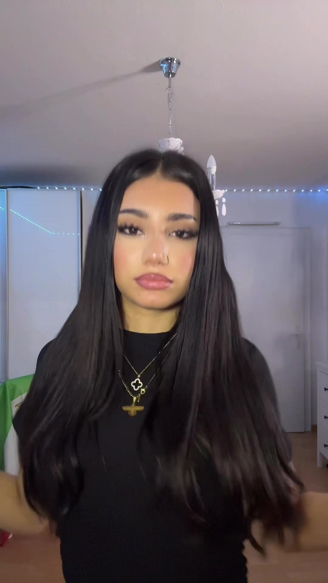 @𝐍𝐢𝐮𝐬𝐡𝐚