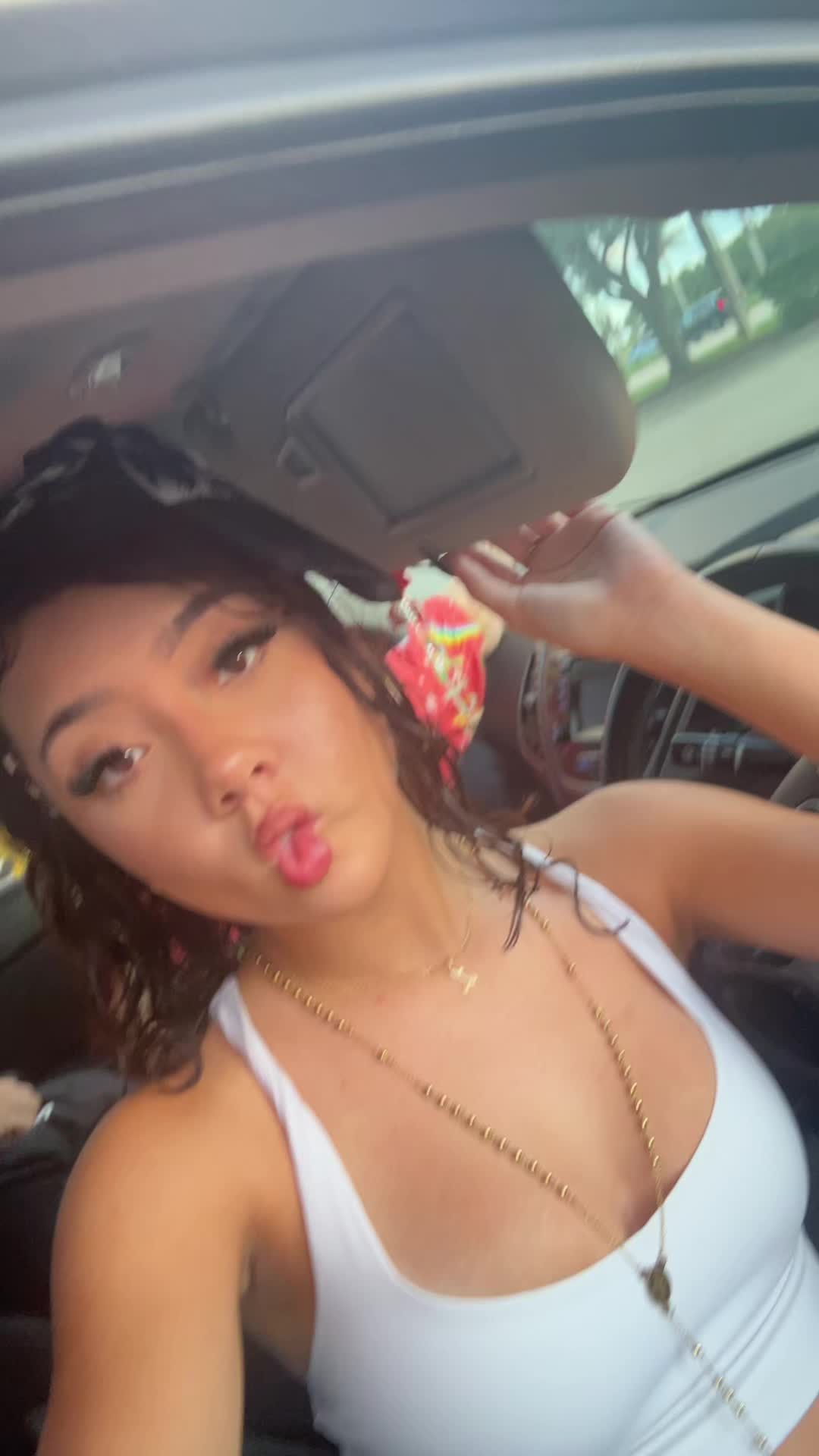 @⃟