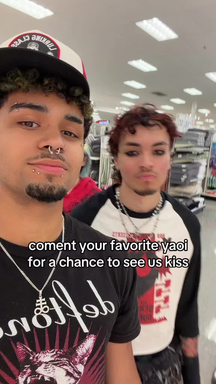 @C4m