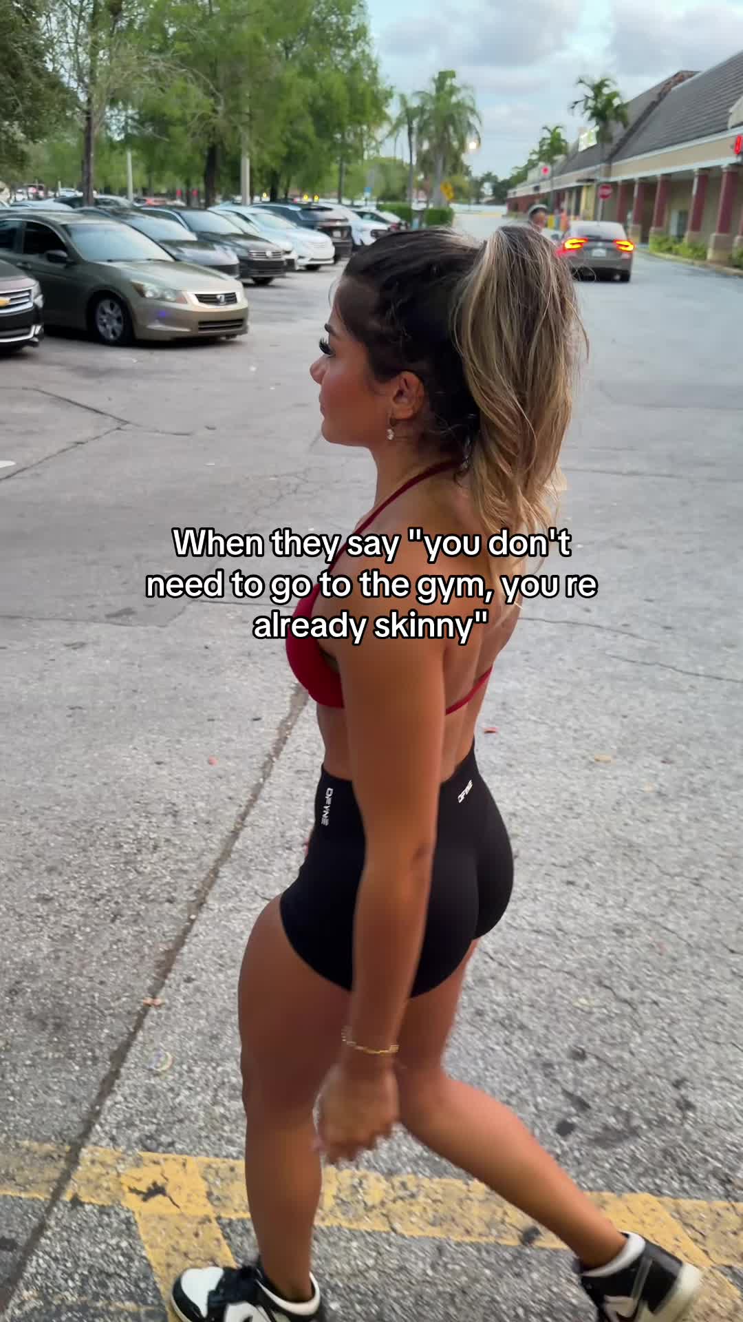 @Ella