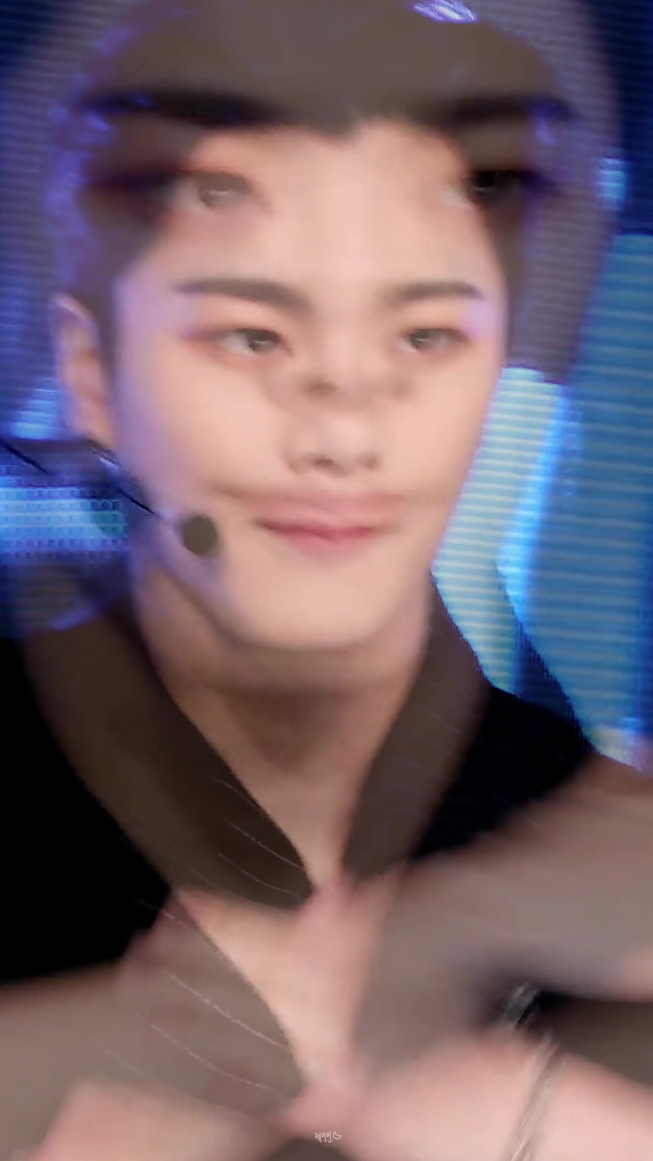 @C&Aacute;PSULADELOSRECUERDOS:MOONBIN