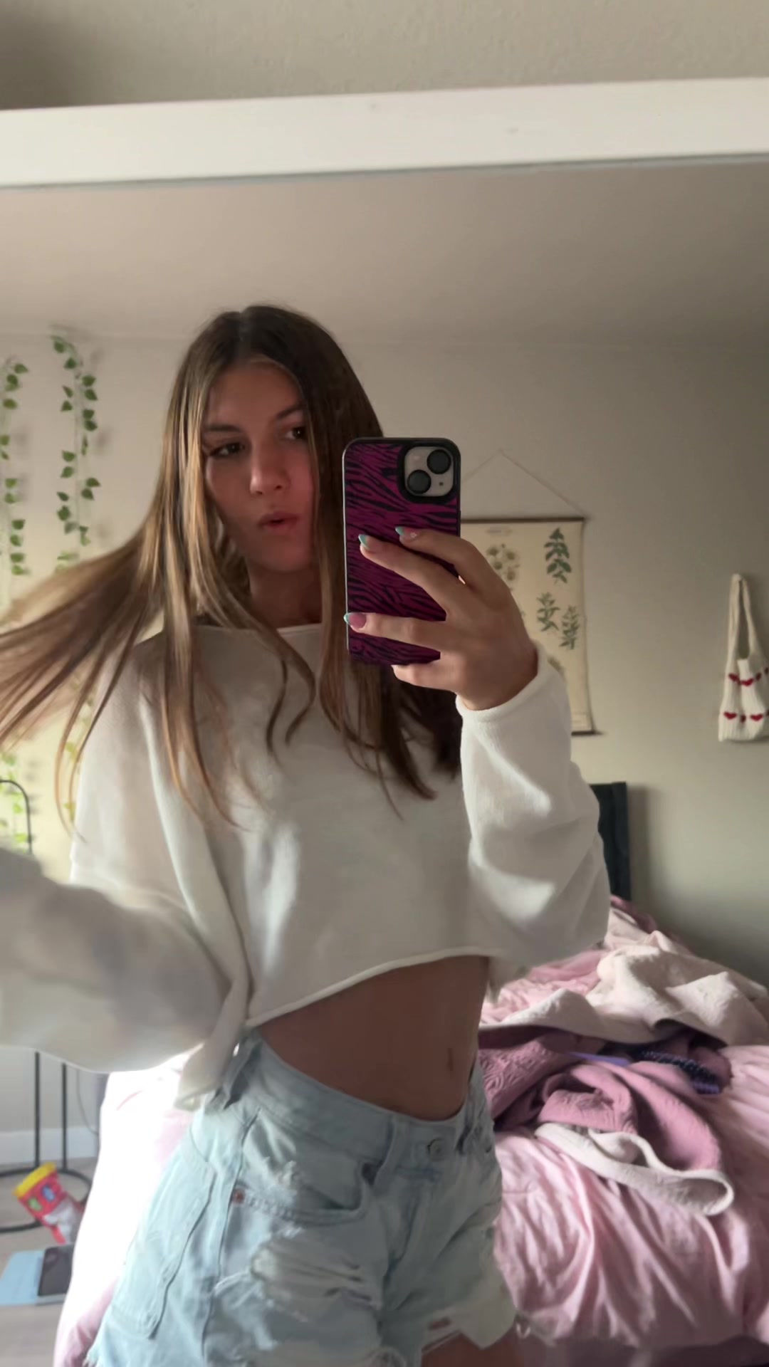 @theleahmae