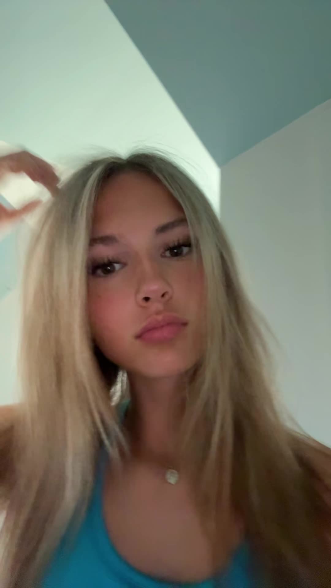 @Chloe