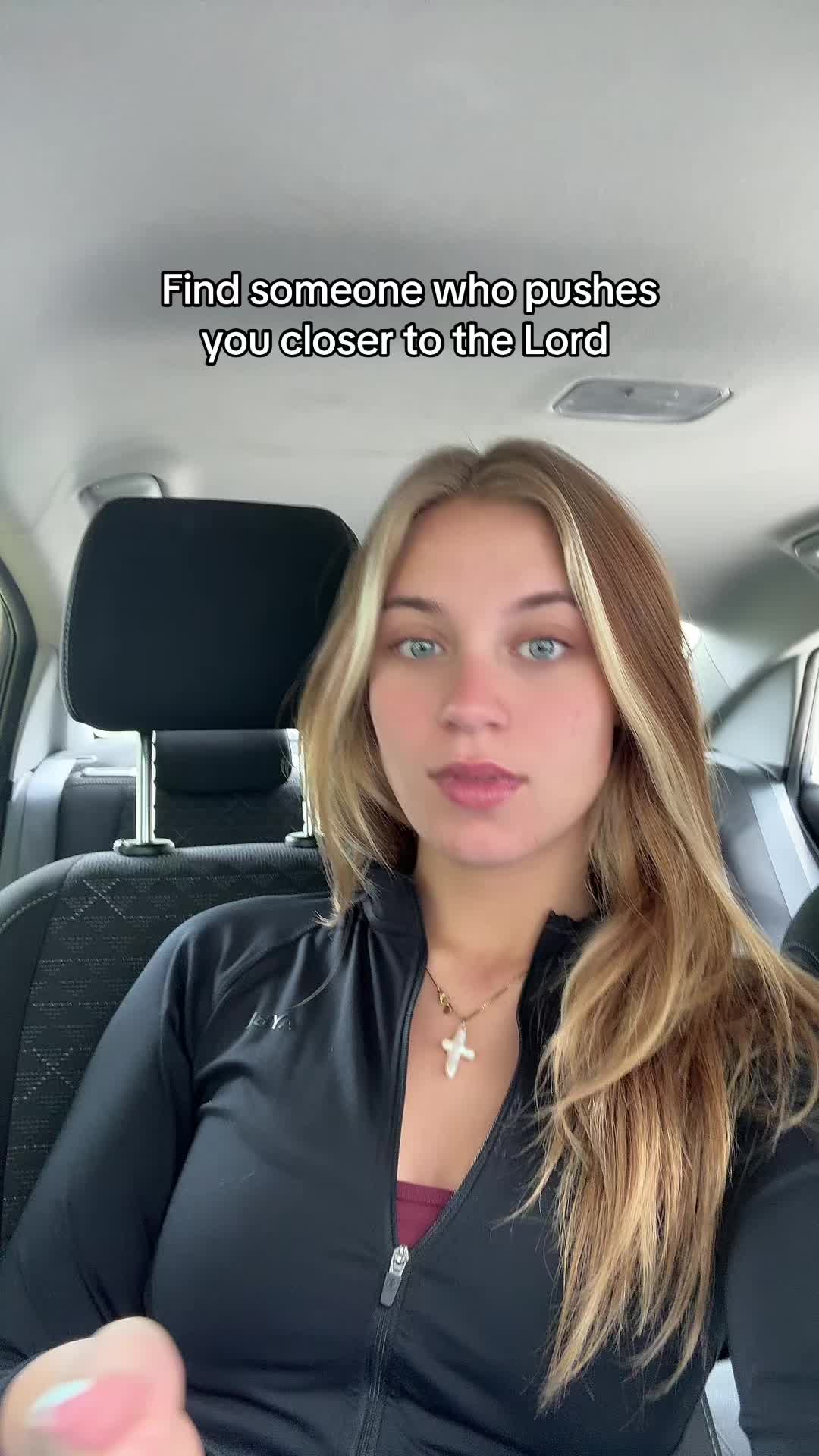 @Kelli ✝️