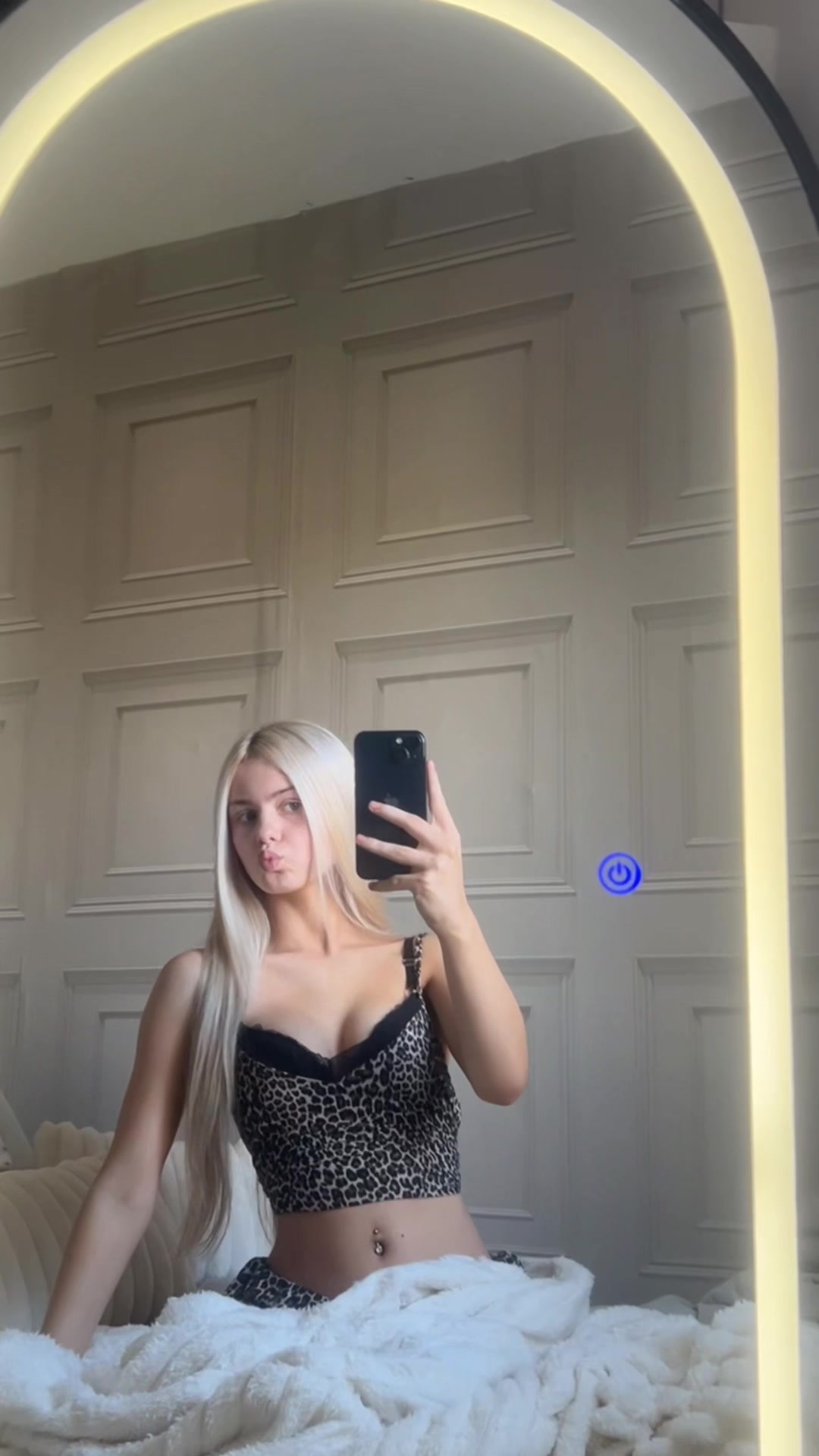 @ellie🩶