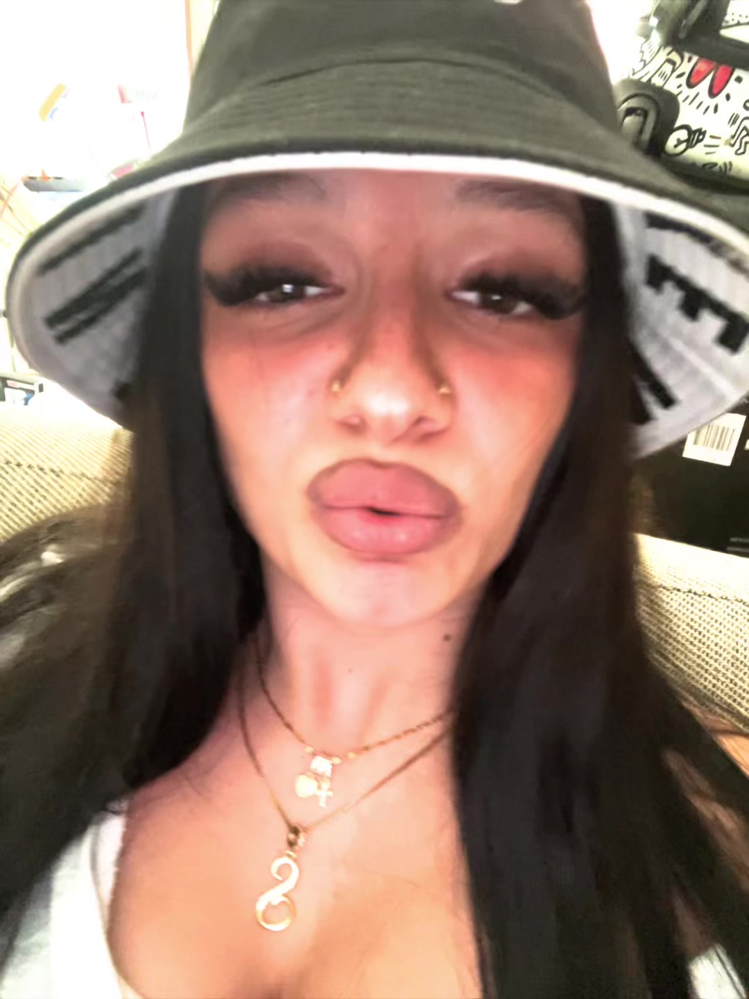 @𝟏𝟕