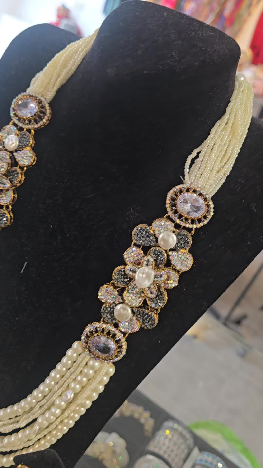 @Aizahs Collection