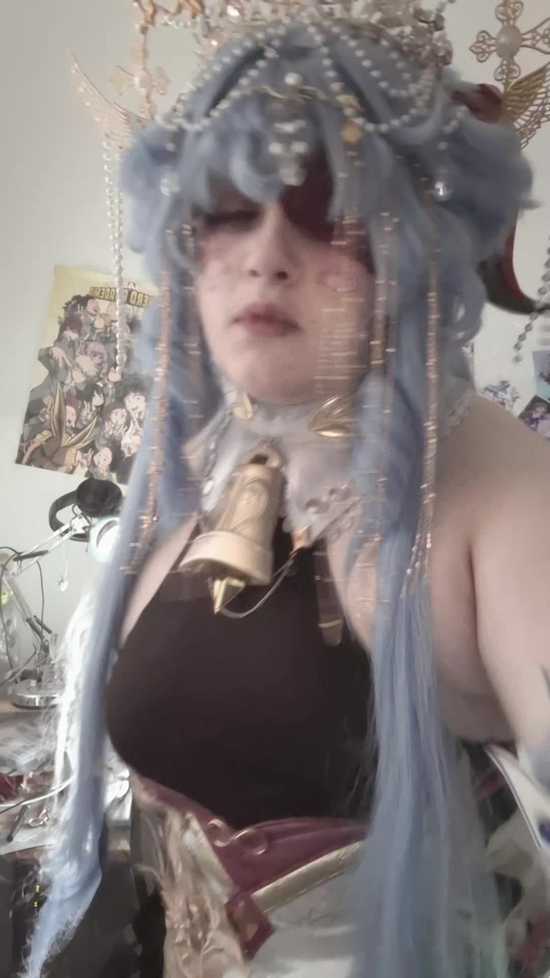 @𝐼𝑣𝑜𝑟𝑎/ 𝐼𝑣𝑦!! ♡