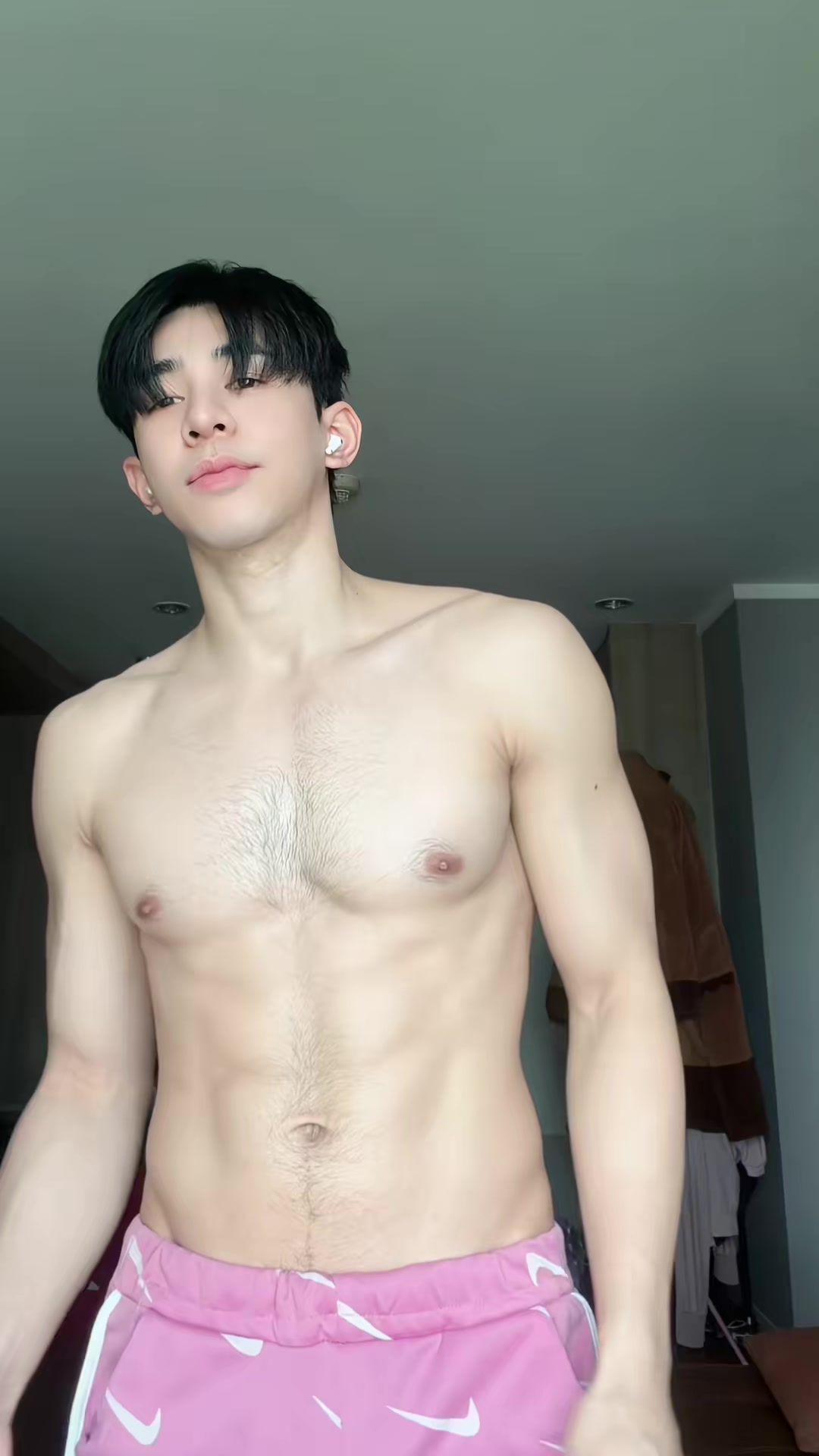 @🖤