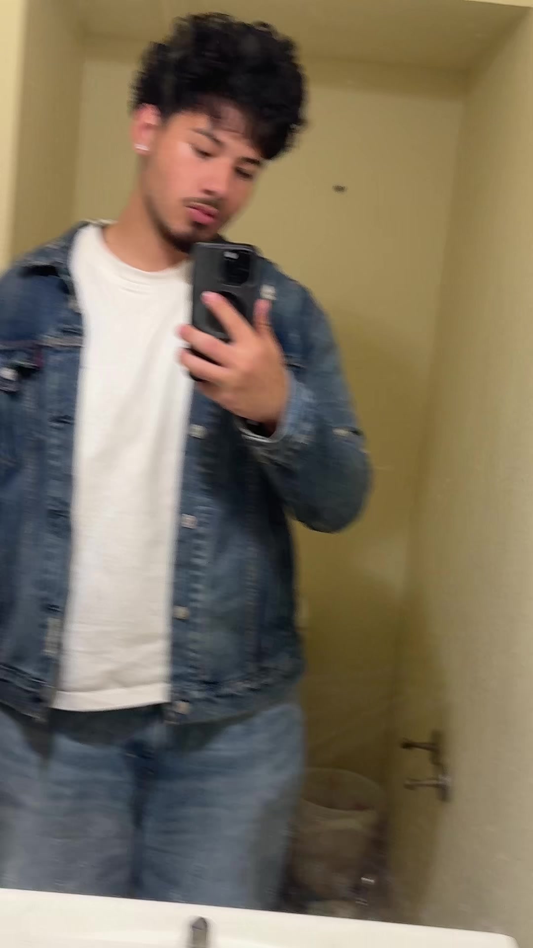 @&dagger;
