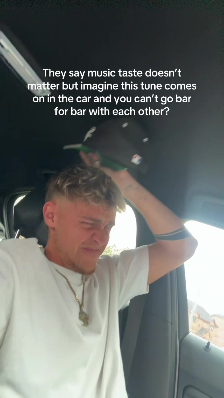 @ALEX SANDERSON