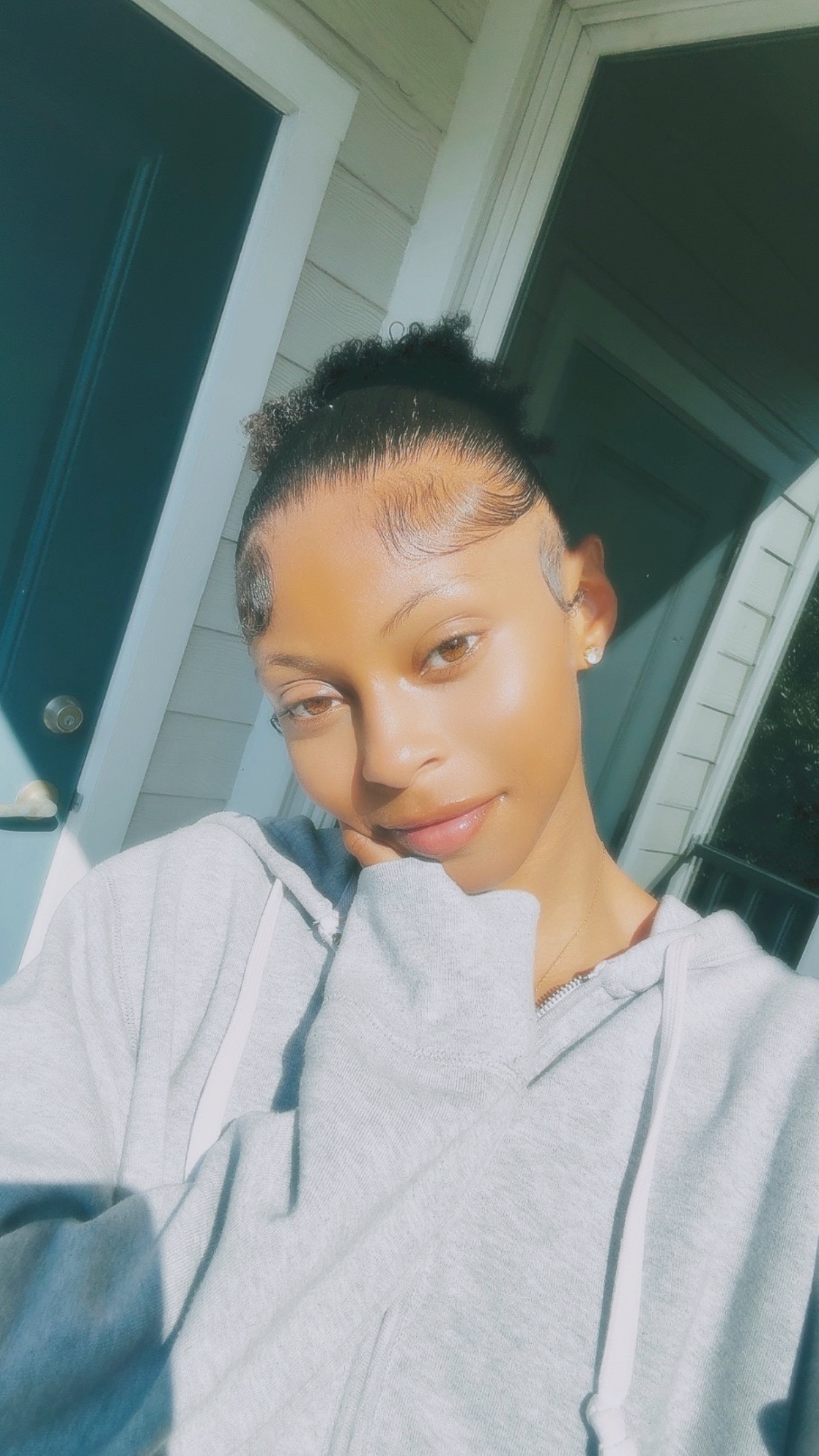 @Niya Riona