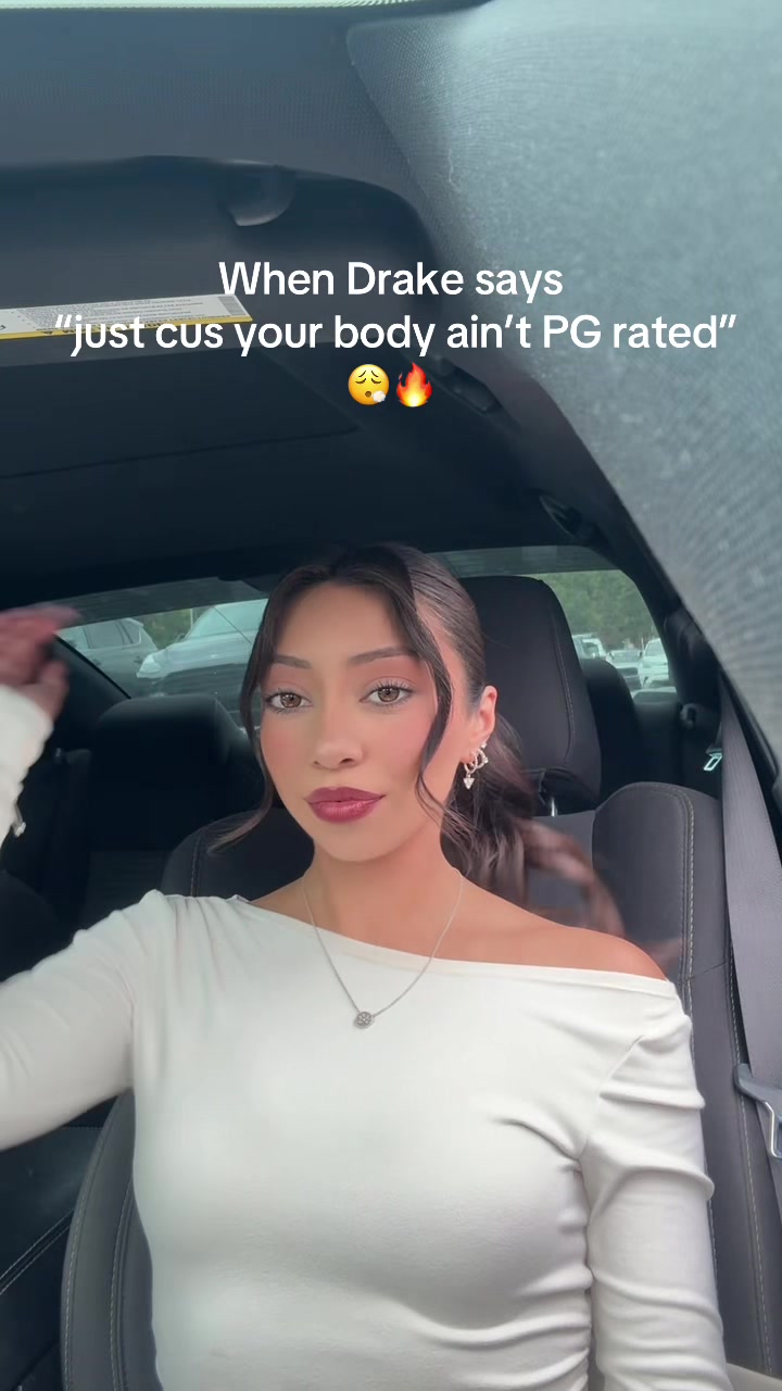 @samnicolelopez