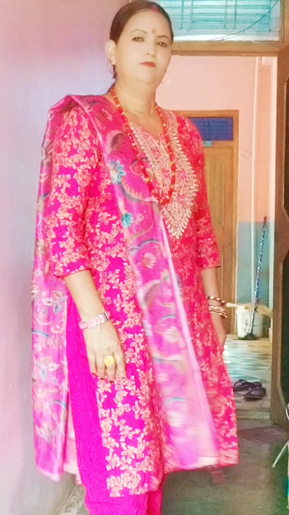 @Meena Khatri800