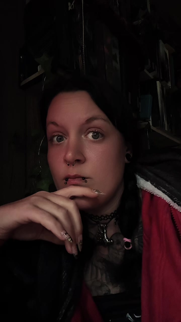 @Daughter_of_Darkness