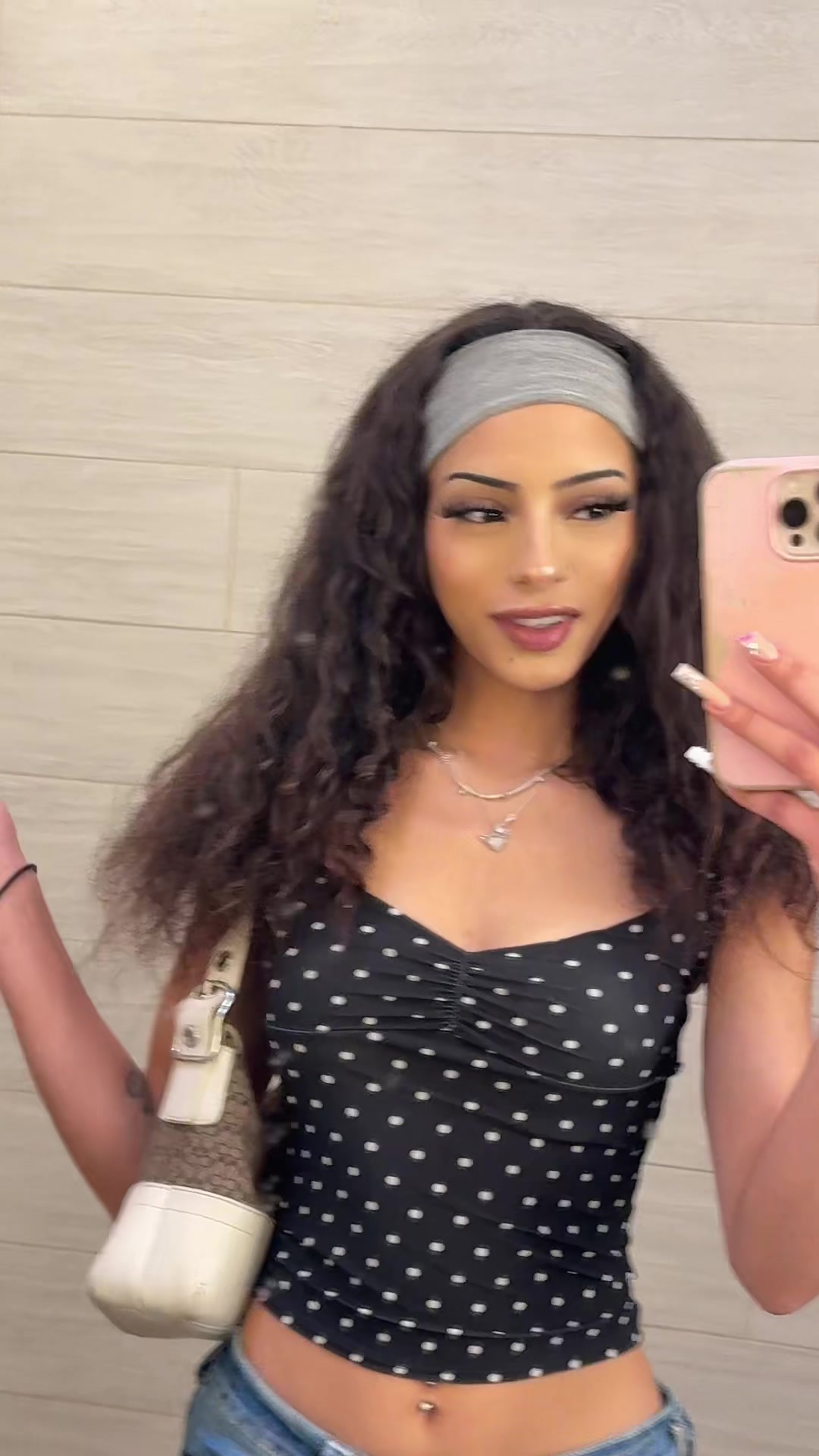 @👸🏽