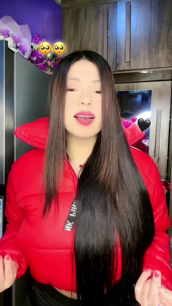 @🖤𝔼𝕝𝕪