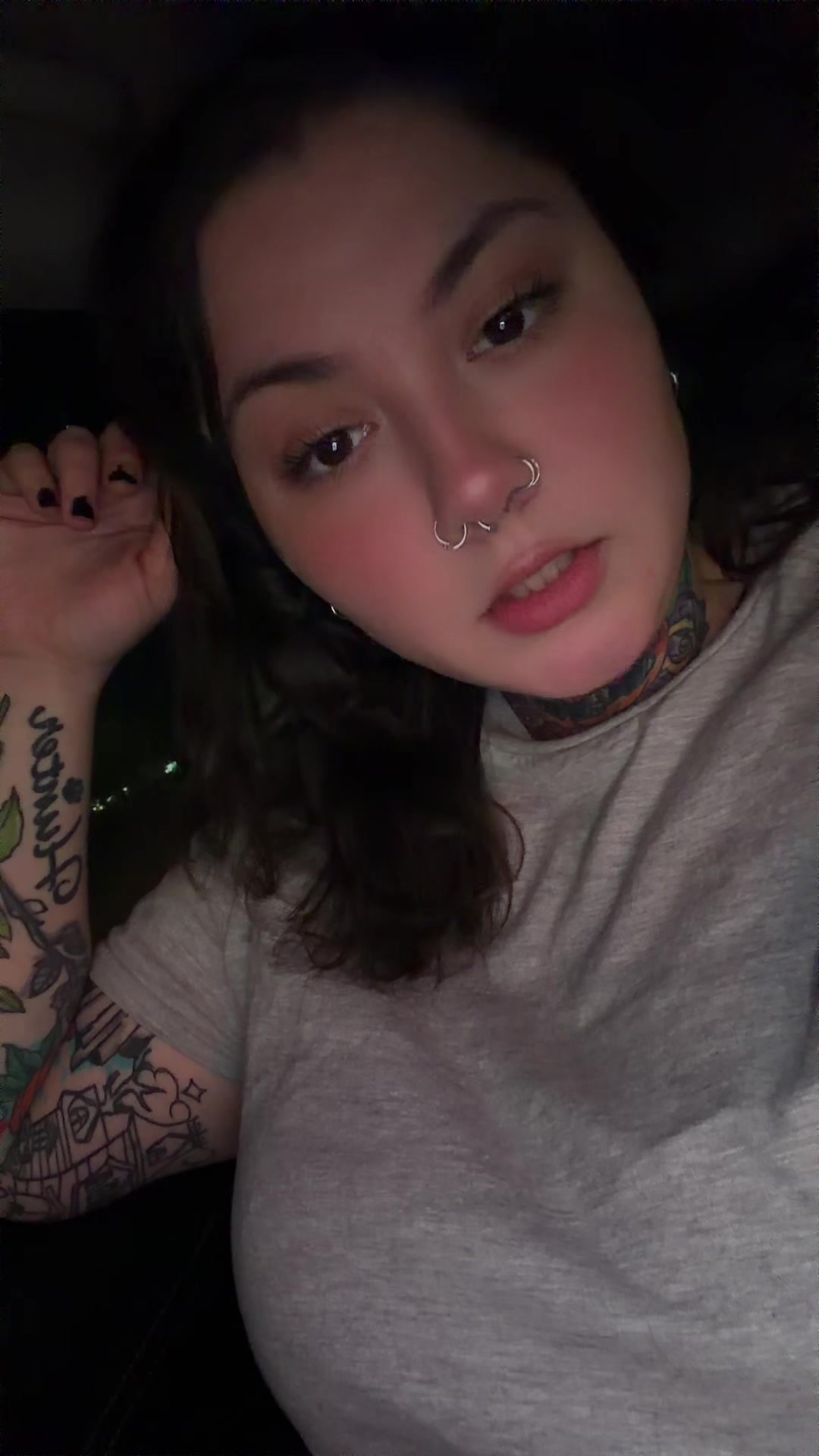 @𝐸𝑚𝑒𝑙𝑖𝑒