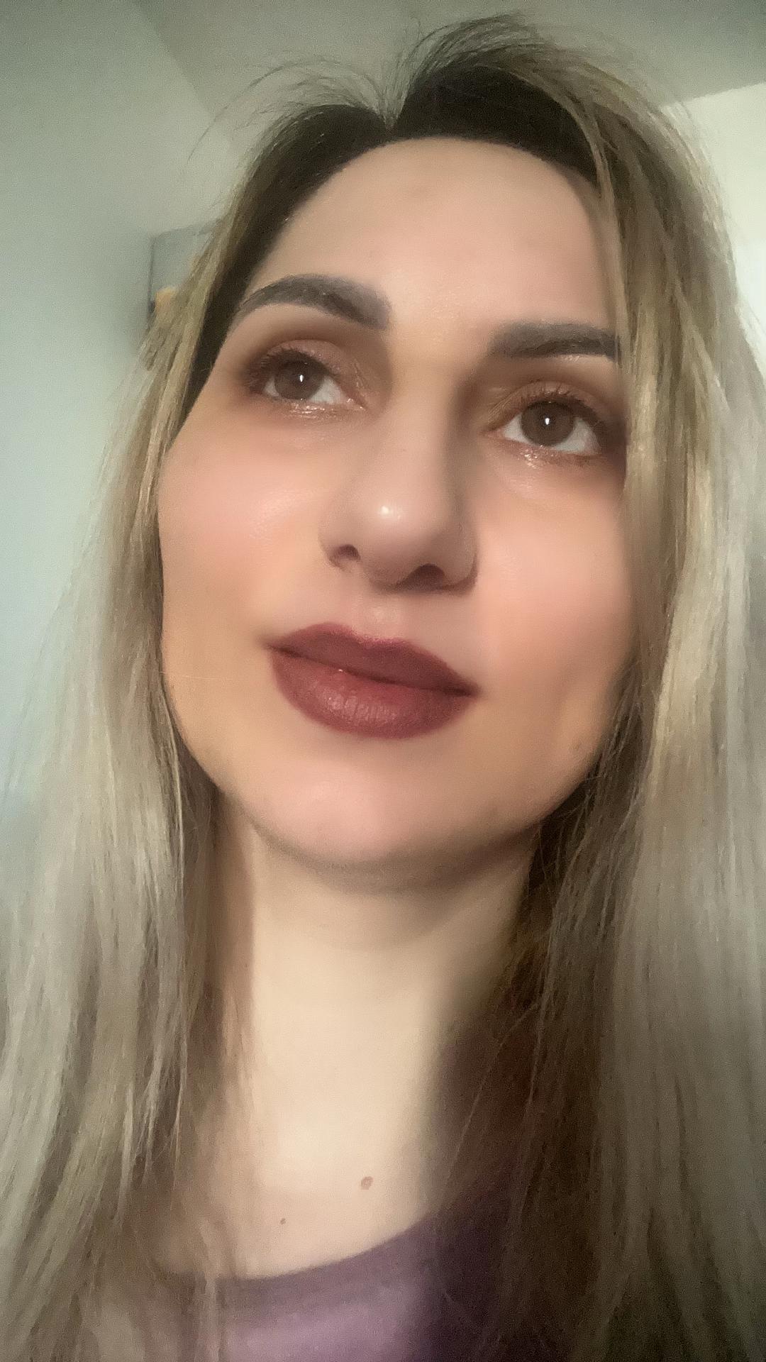 @🐝
