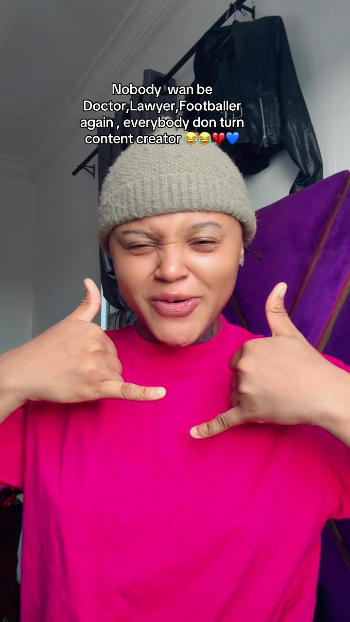 @afroblueries