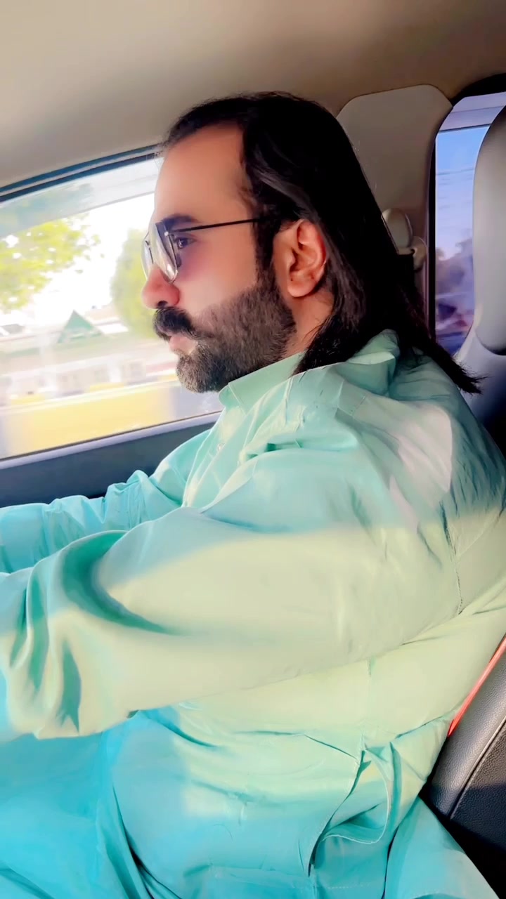 @MALIK MAJID AWAN👑
