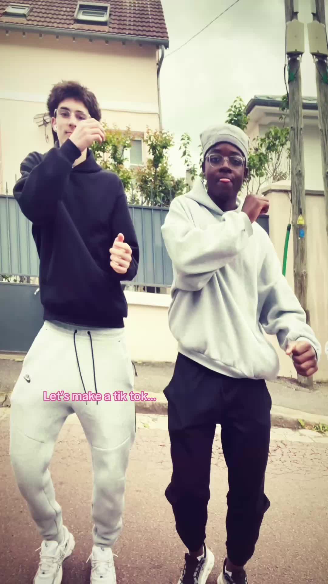 @𝐀𝟒 📃