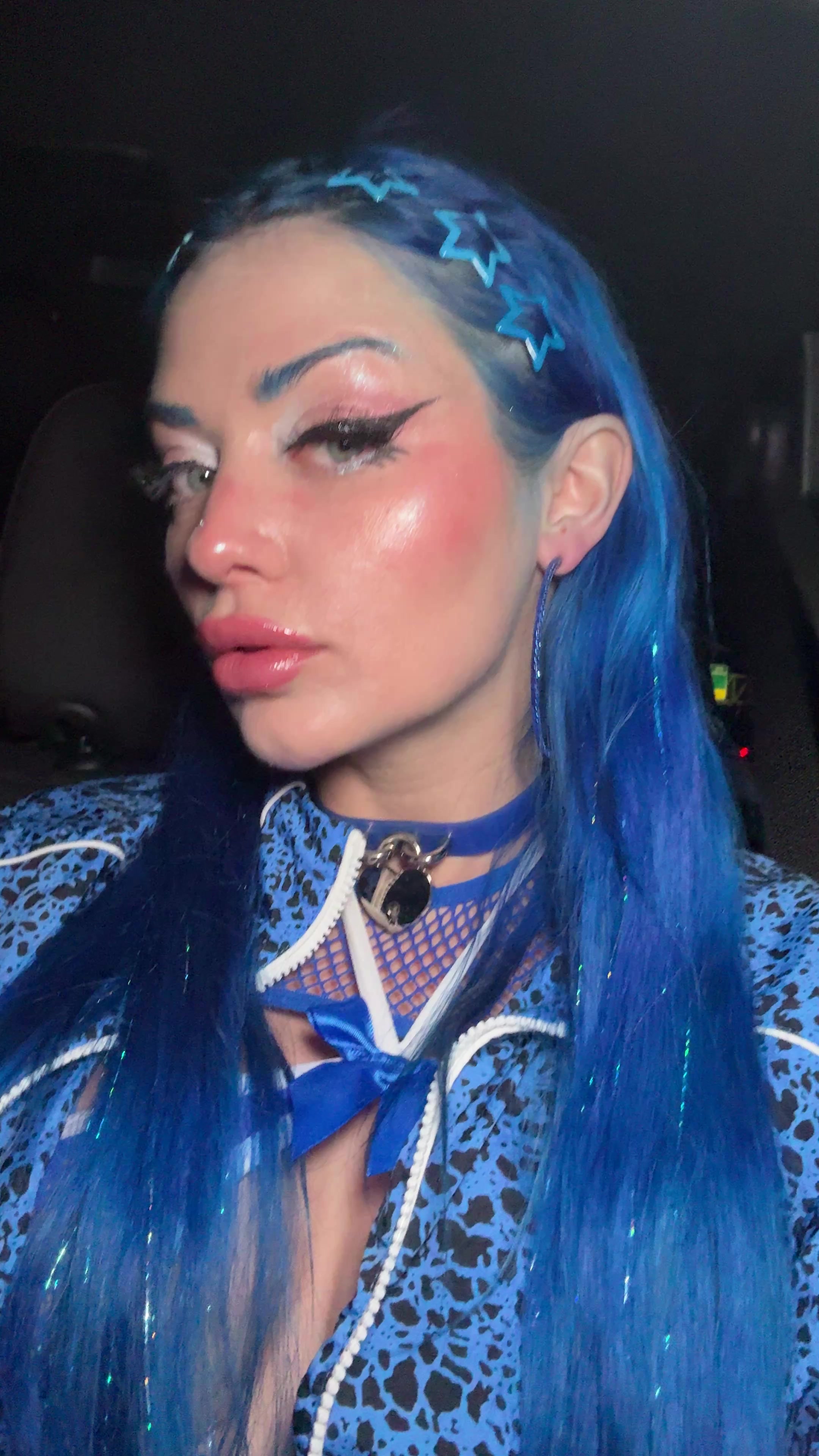 @Jewelz Blu
