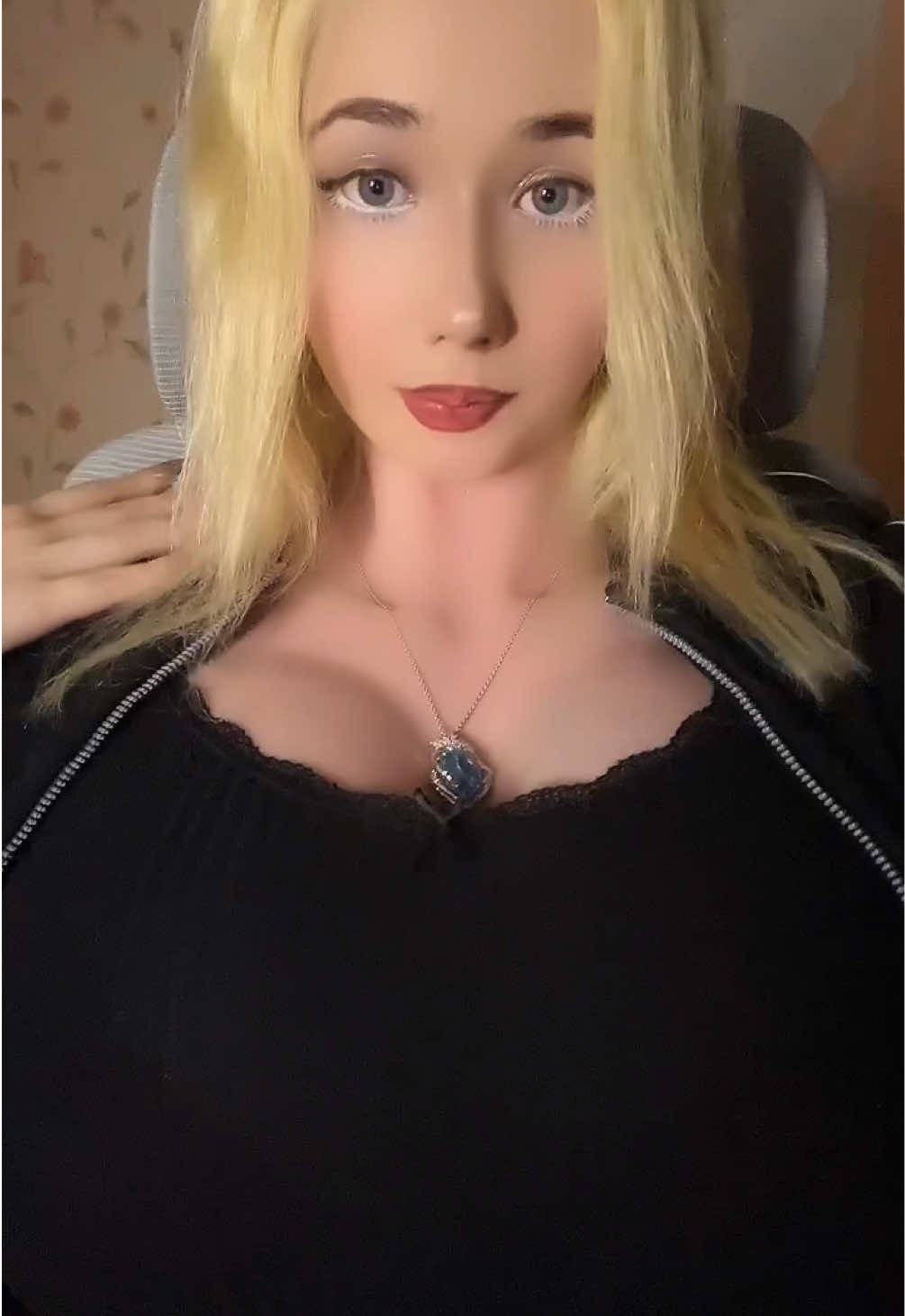 @Blondie7up